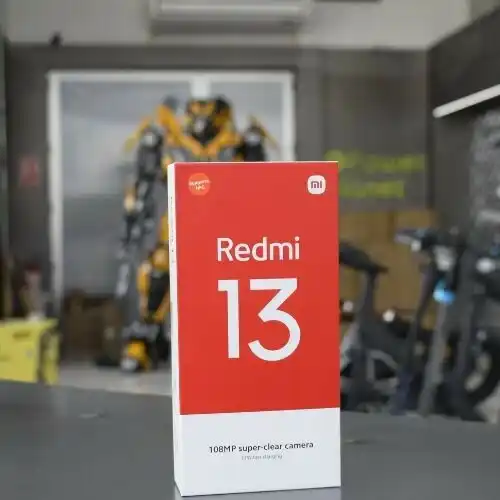Рядък процесор и 108 МР камера: представиха 4G версията на смартфона Redmi 13