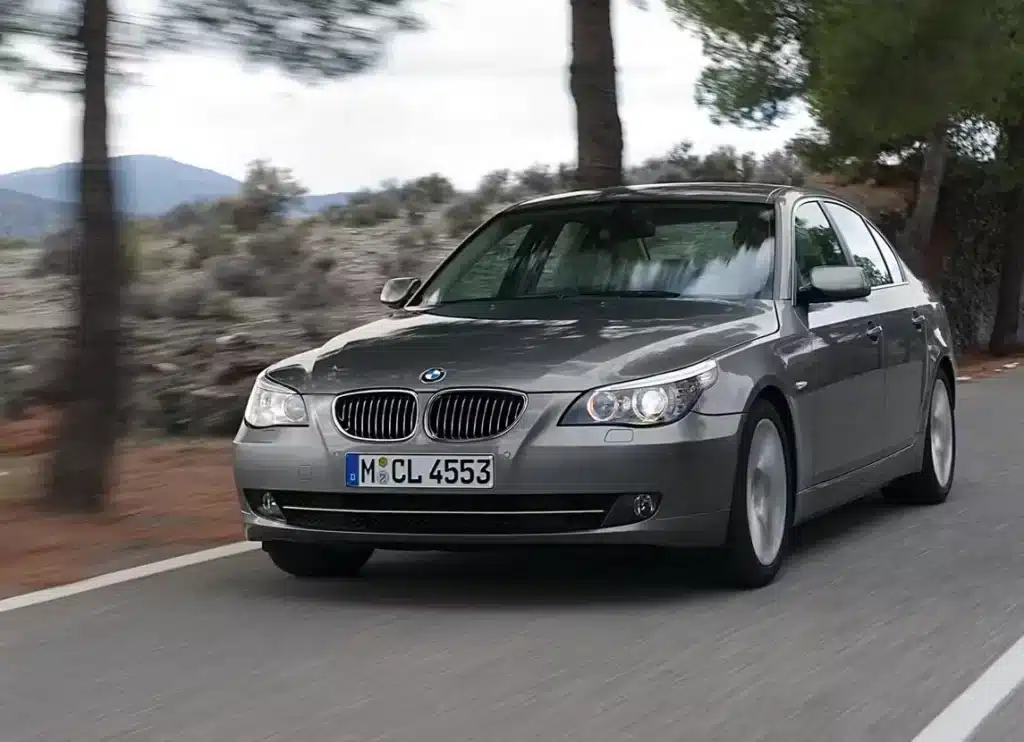 “Родната полиция ни пази” и прави хитри покупки. BMW M340i > базово М3?