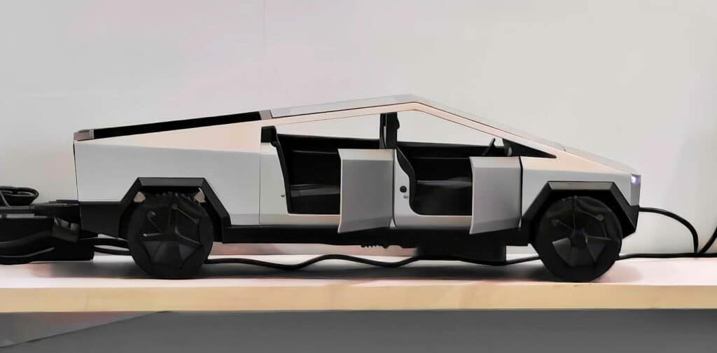 На Computex 2024 бе представен миникомпютър под формата на Tesla Cybertruck
