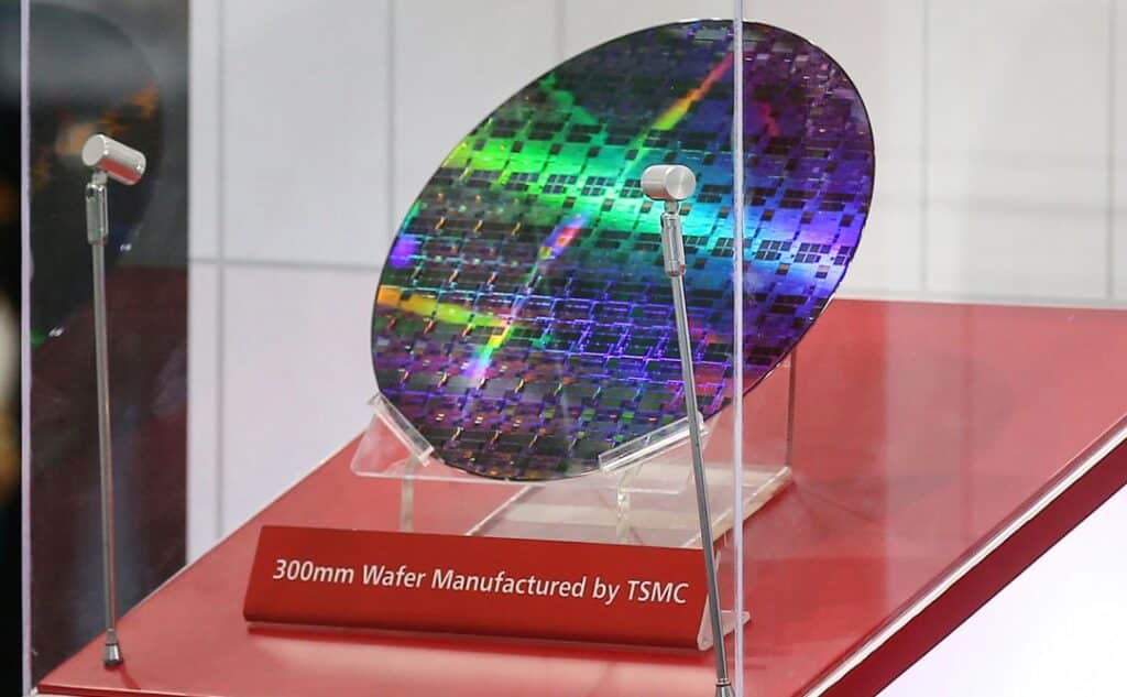 TSMC възнамерява да произвежда чипове върху правоъгълни силициеви пластини вместо върху досегашните с кръгла форма
