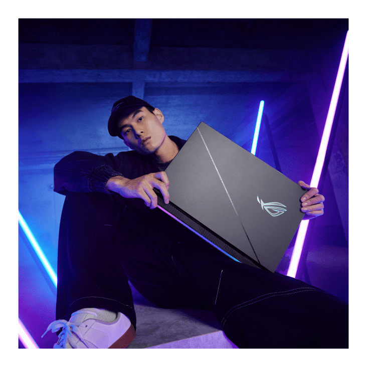 ROG Strix SCAR 18 (2024 г.) – технологично чудо