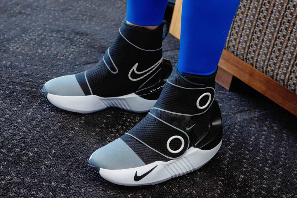 Nike и Hyperice представят обувки с масаж и загряване: Бъдещето на възстановяването на атлетите