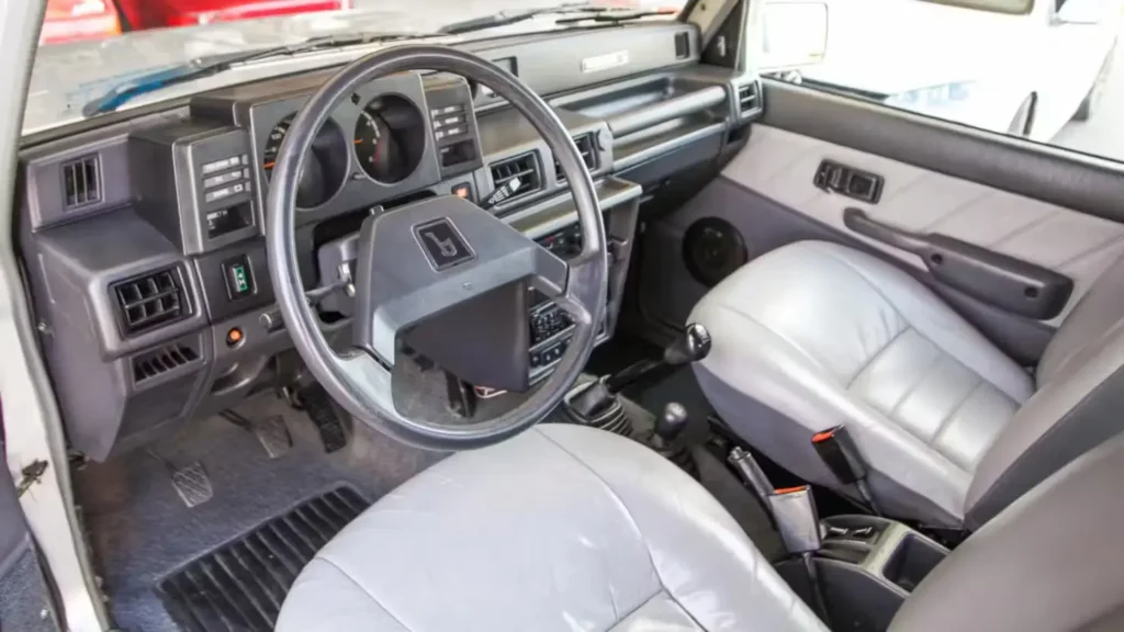 Интересната история на джип Daihatsu, с дизайн от Bertone и двигател от BMW
