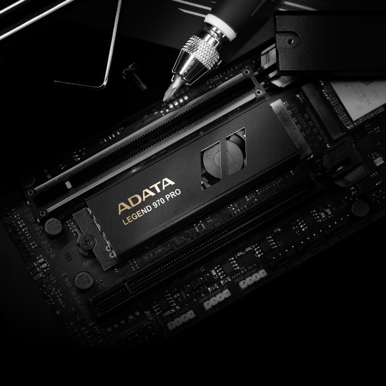 Adata пусна SSD Legend 970 PRO с капацитет до 4 TB със скорост до 14 GB/s