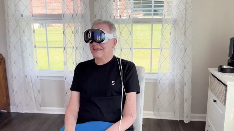 Очилата Apple Vision Pro бяха свързани директно към мозъка на човек чрез допълнителен имплант от Synchron