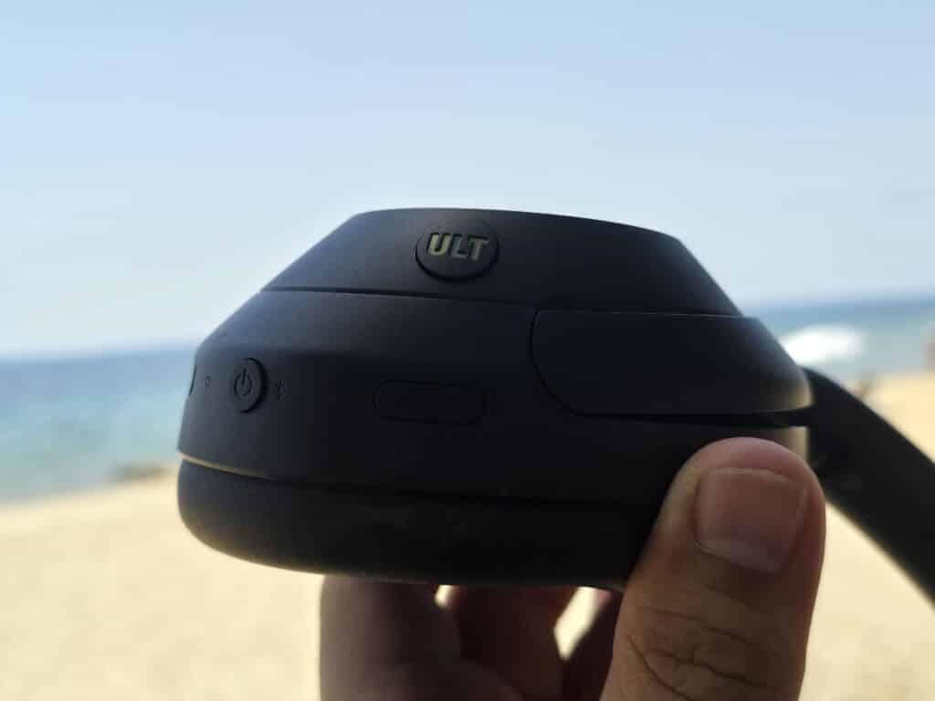 Sony ULT Wear: удобни слушалки от среден клас с мощен бас