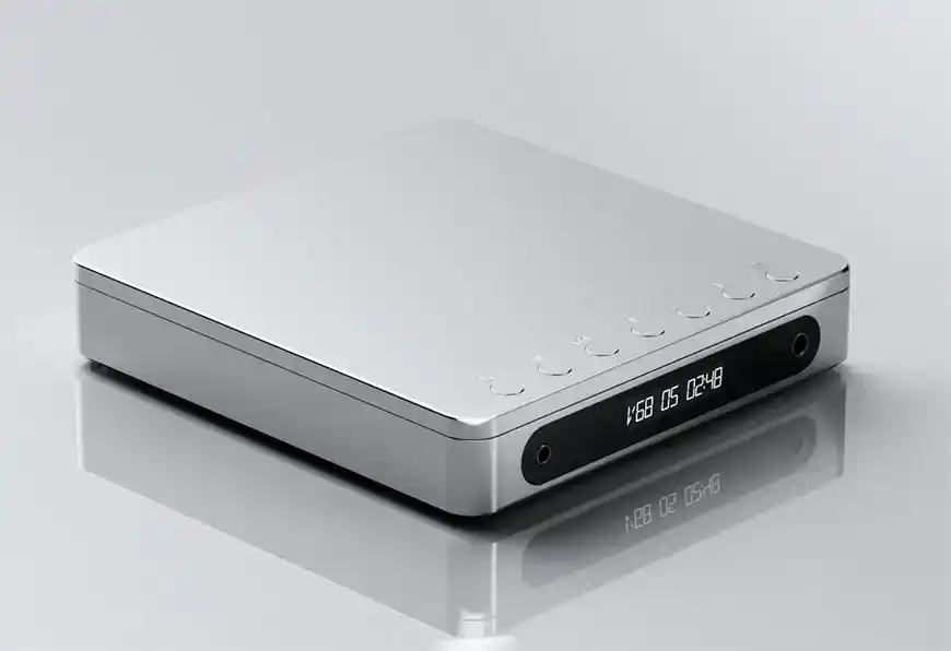 Fiio представи CD плейър мечта. Време е да вадим дисковете си