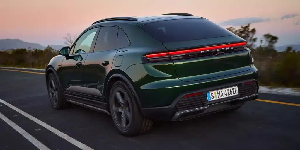 Porsche разшири гамата на електрическия Macan с два нови варианта, включително с модел със задно задвижване