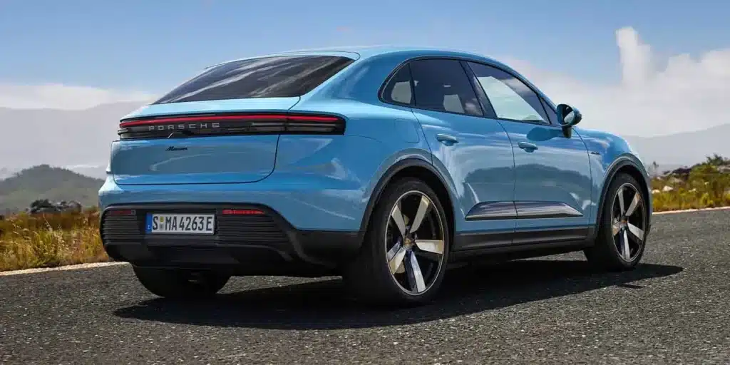Porsche разшири гамата на електрическия Macan с два нови варианта, включително с модел със задно задвижване