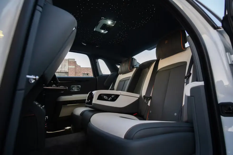 В Rolls-Royce Ghost е толкова спокойно, колкото искате да бъде