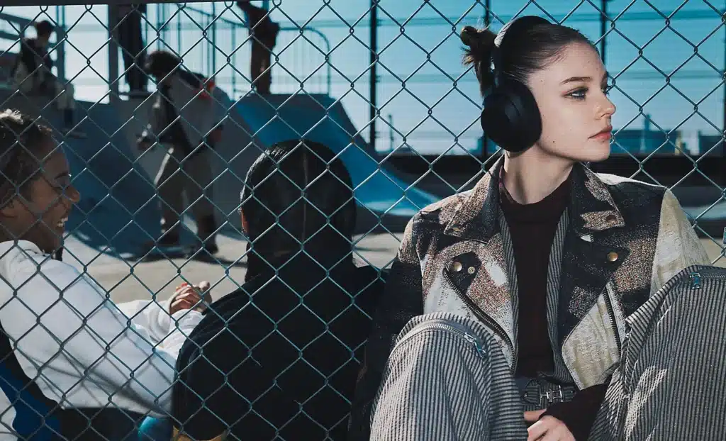 Sony ULT Wear: удобни слушалки от среден клас с мощен бас