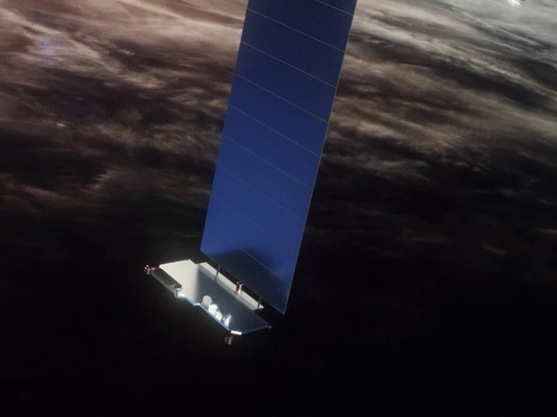 Спътниците Starlink на SpaceX са извършили 50 000 маневри за избягване на сблъсъци през последните 6 месеца