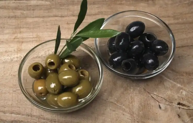 Слънчогледово олио или зехтин: Как мислите, кое е по-доброто?