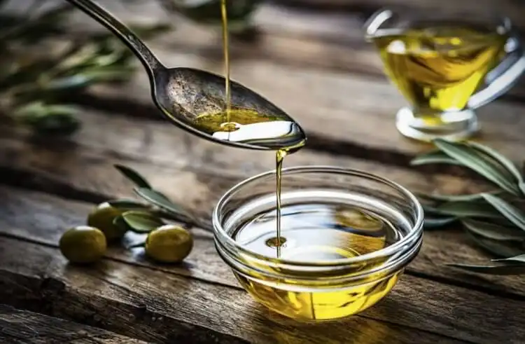 Слънчогледово олио или зехтин: Как мислите, кое е по-доброто?