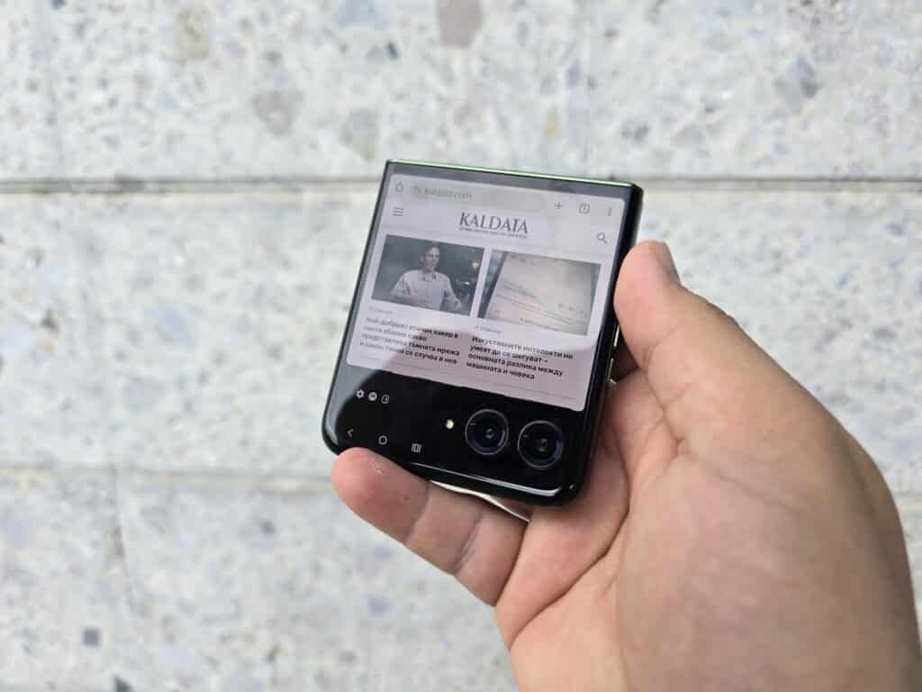 Motorola Razr 50 Ultra: един от най-импресивните сгъваеми телефони на 2024 година