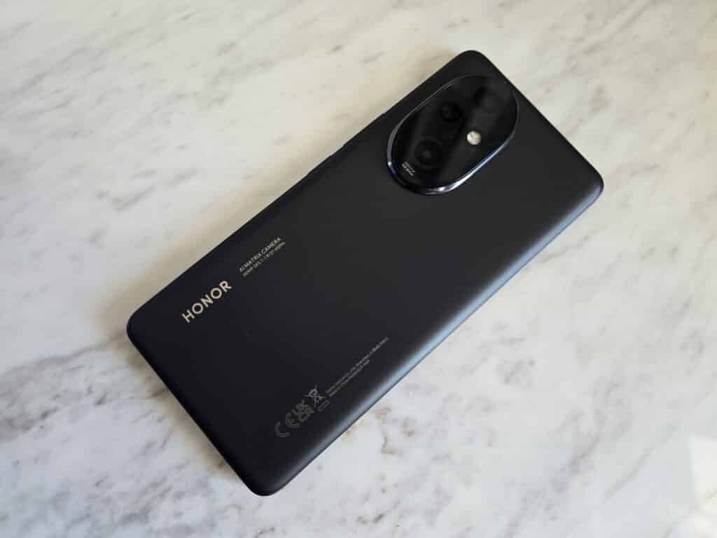 Honor 200 Pro: Смартфонът, който преобръща представите за портретна фотография