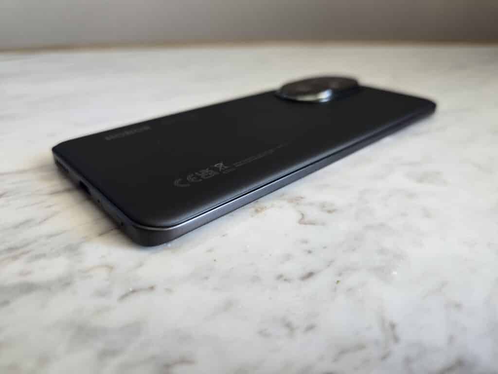 Honor 200 Pro: Смартфонът, който преобръща представите за портретна фотография