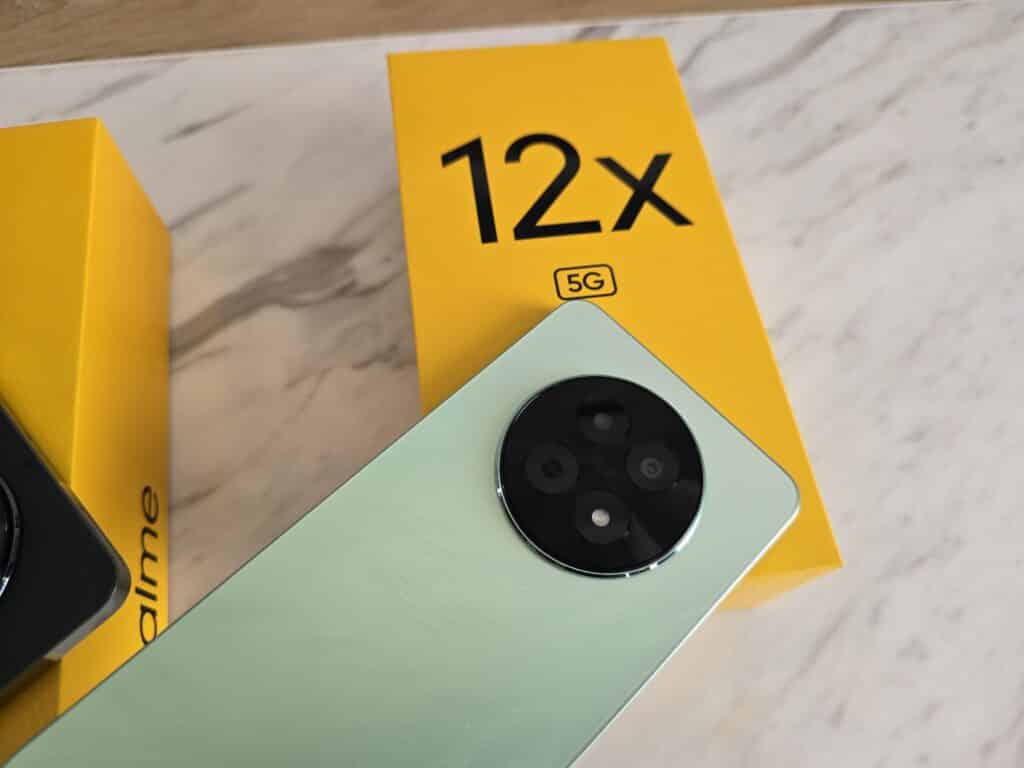Realme 12+ 5G, 12 5G или 12X 5G: Какви са разликите и кой е правилният отговор на тази задача за вас?