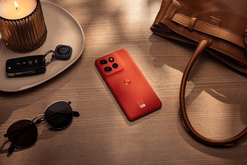 Представиха Motorola Edge 50 Neo: Компактност, мощ и елегантност в едно