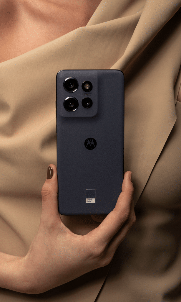 Представиха Motorola Edge 50 Neo: Компактност, мощ и елегантност в едно