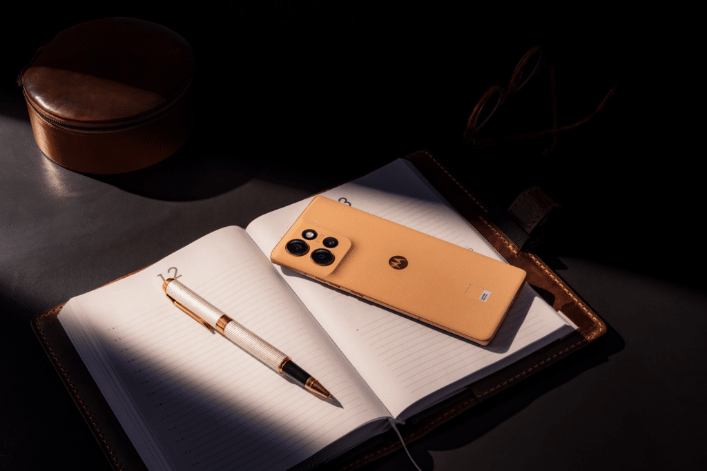 Motorola Edge 50: Премиум технология и изискан дизайн в перфектен баланс
