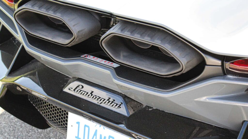 Revuelto е астрономически скок напред за Lamborghini