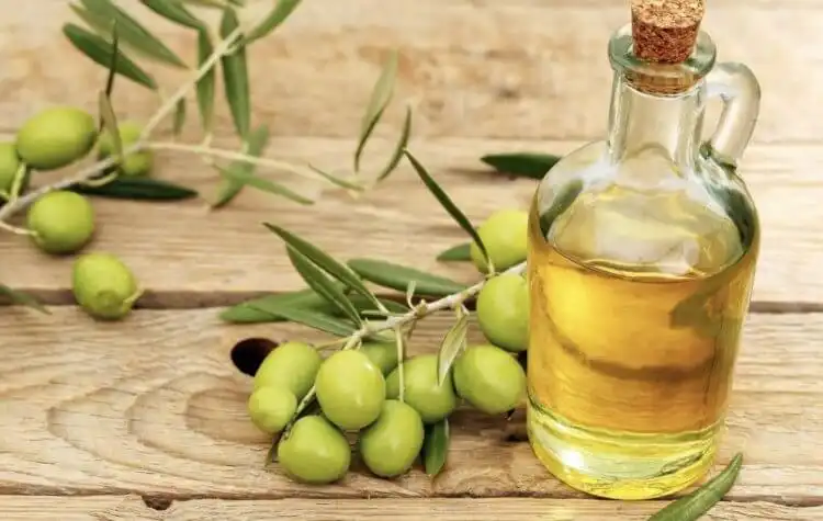 Слънчогледово олио или зехтин: Как мислите, кое е по-доброто?