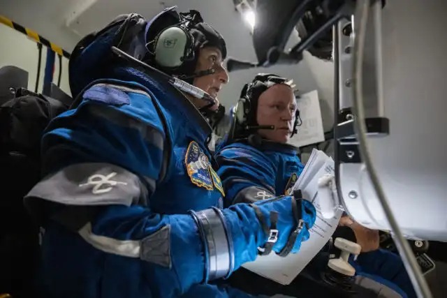НАСА е в безизходица и не знае какво да прави с екипажа на неизправния Starliner