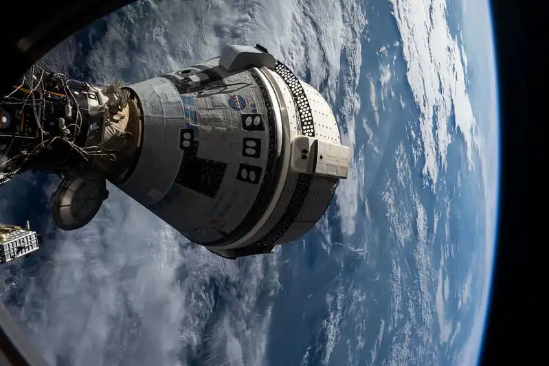 НАСА е в безизходица и не знае какво да прави с екипажа на неизправния Starliner