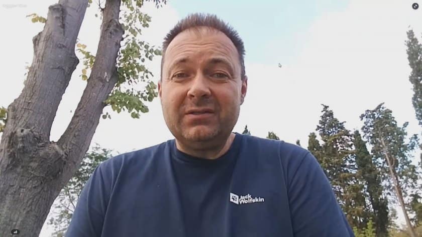 Небето над България бе озарено от необичаен обект: Метеор или разпадащ се сателит на Мъск?