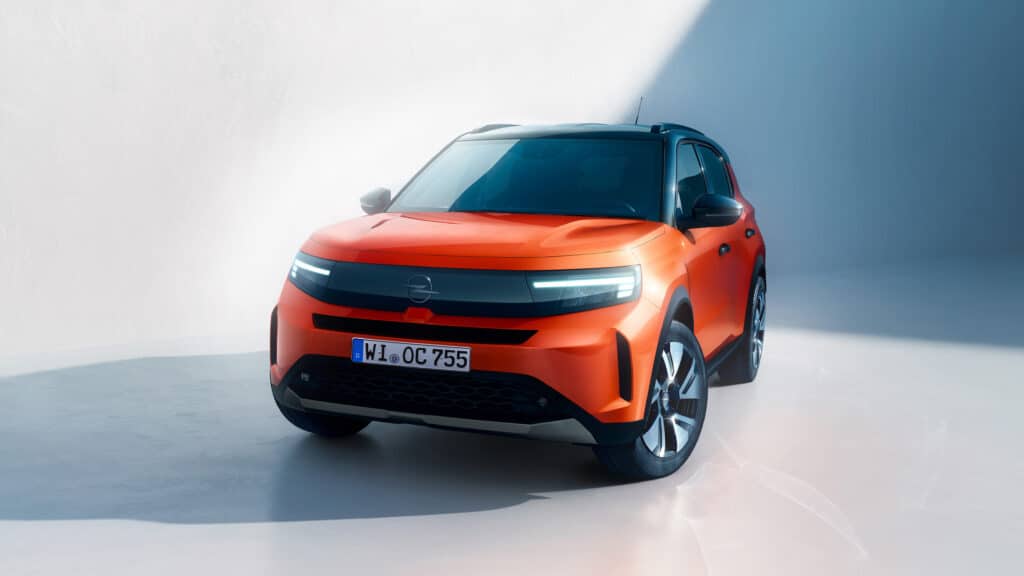Opel разширява гамата си с нови хибриди: 48-волтовата технология предлага ефективност и комфорт