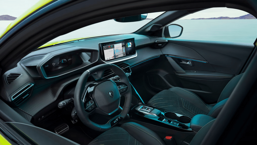 Peugeot 208 Hybrid (2024): Всичко, което трябва да знаете за този компактен инженерен шедьовър
