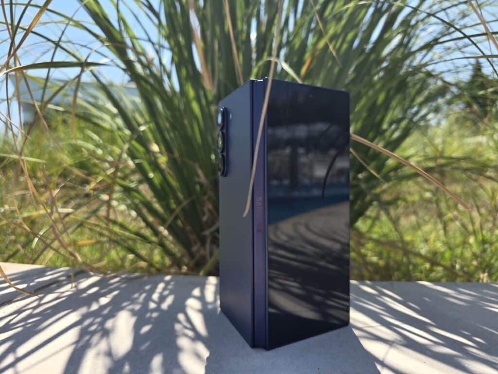 Samsung Galaxy Z Fold6: Консервативният лидер на сгъваемите смартфони