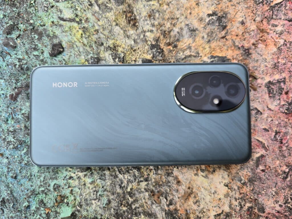 HONOR 200: Балансът между мощ и цена в едно елегантно тяло