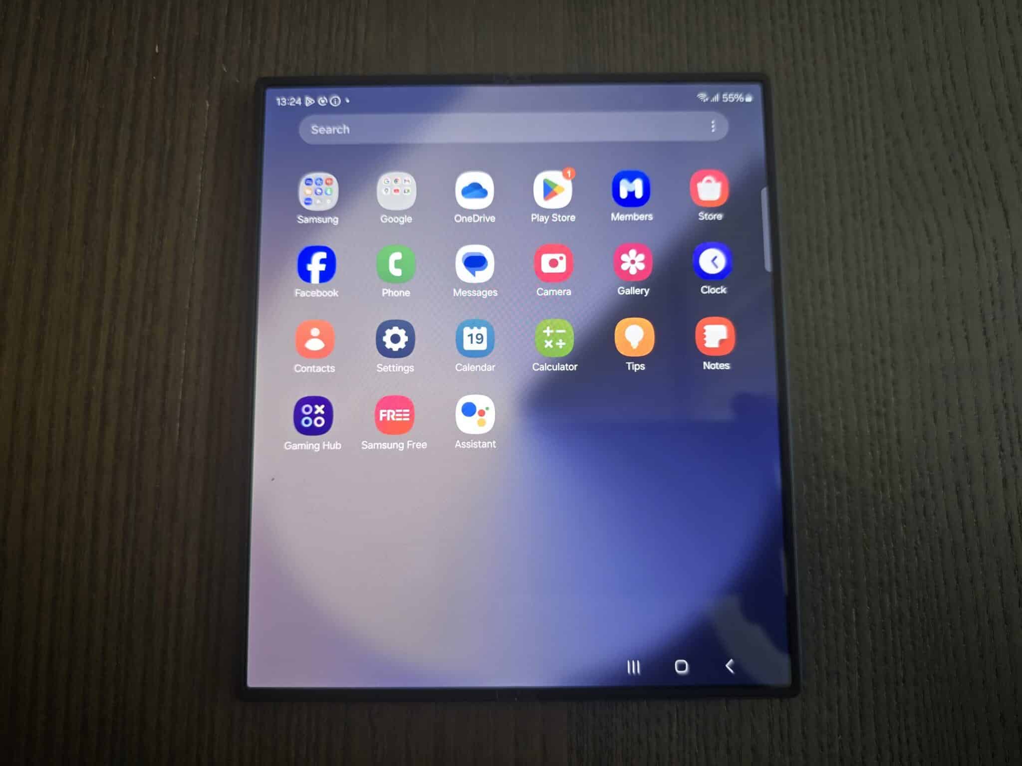 Samsung Galaxy Z Fold6: Консервативният лидер на сгъваемите смартфони