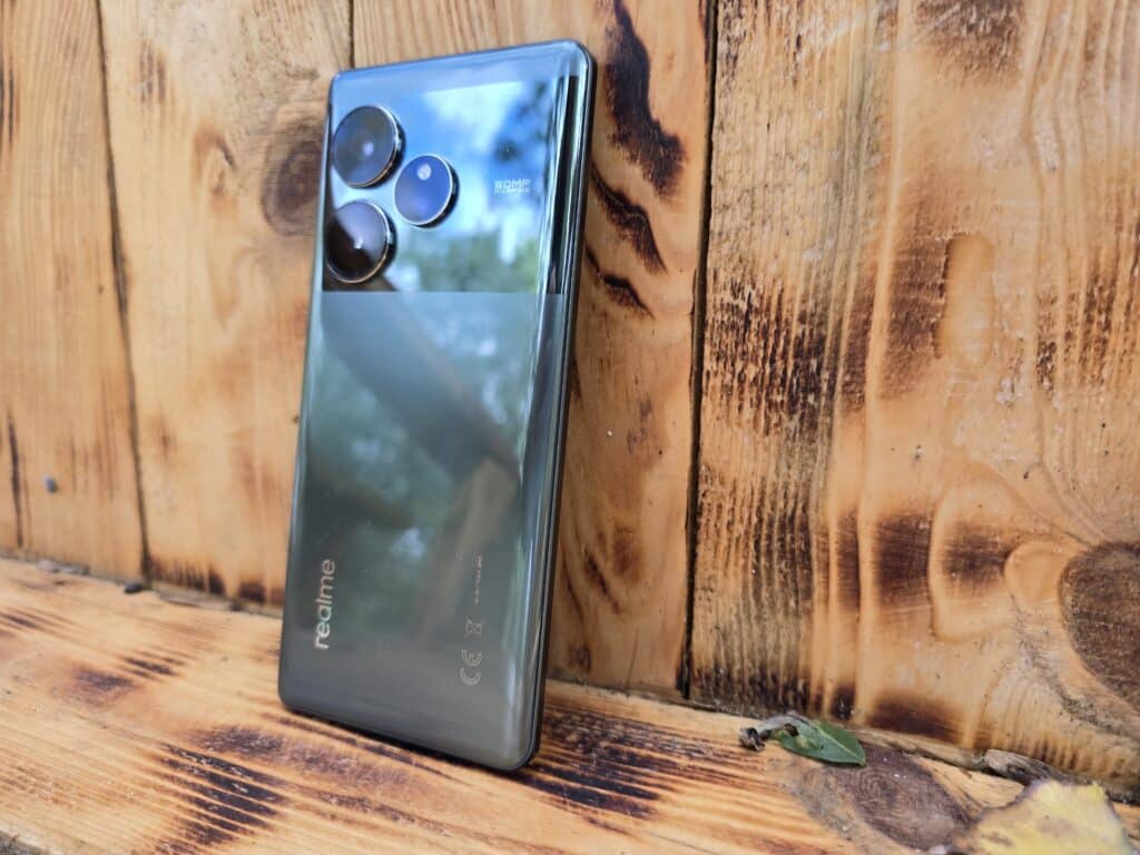 Realme GT 6: смартфон за всеки тип потребител