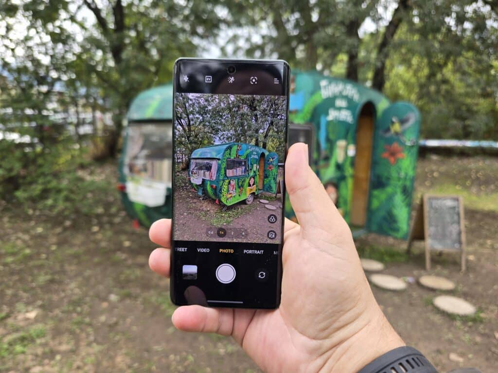 Realme GT 6: смартфон за всеки тип потребител