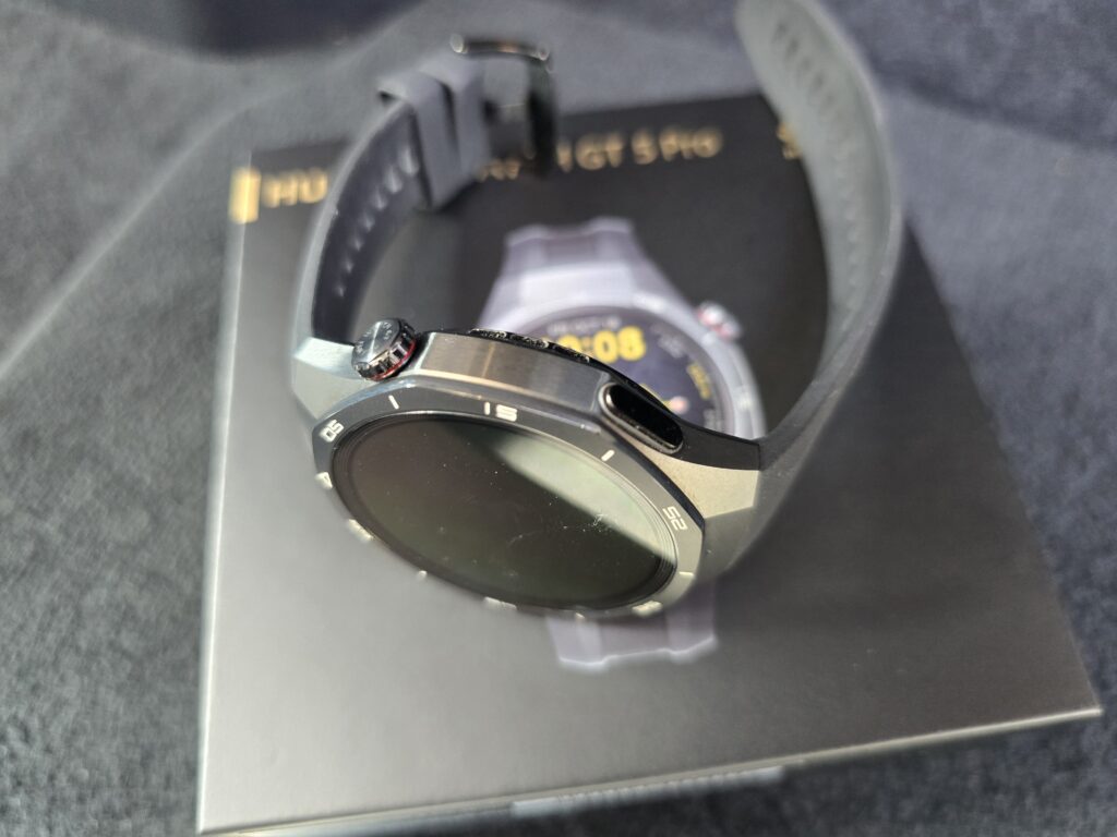 HUAWEI WATCH GT 5 Pro – смартчасовник с титаниев корпус и иновативни функции