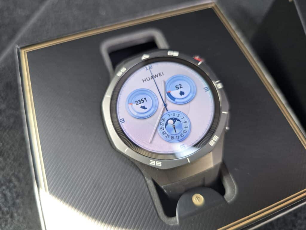 HUAWEI WATCH GT 5 Pro – смартчасовник с титаниев корпус и иновативни функции