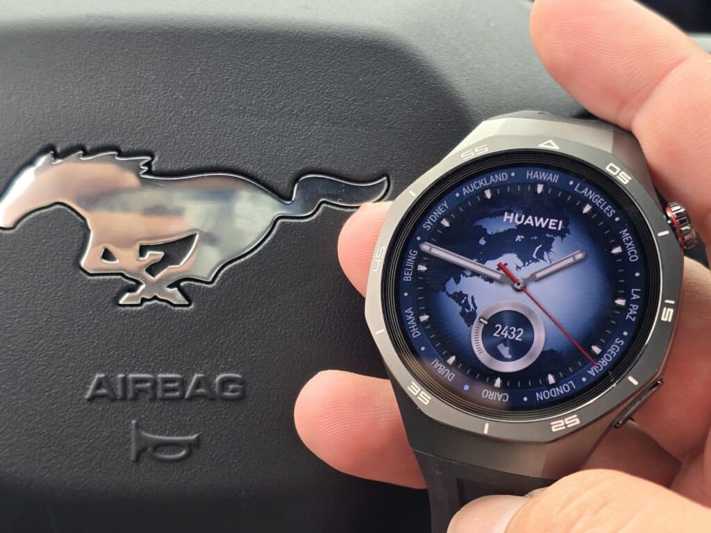 HUAWEI WATCH GT 5 Pro – смартчасовник с титаниев корпус и иновативни функции