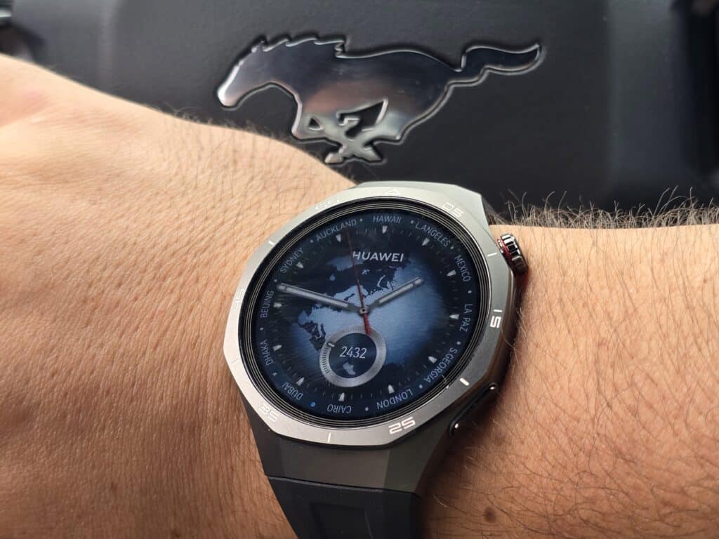 HUAWEI WATCH GT 5 Pro – смартчасовник с титаниев корпус и иновативни функции