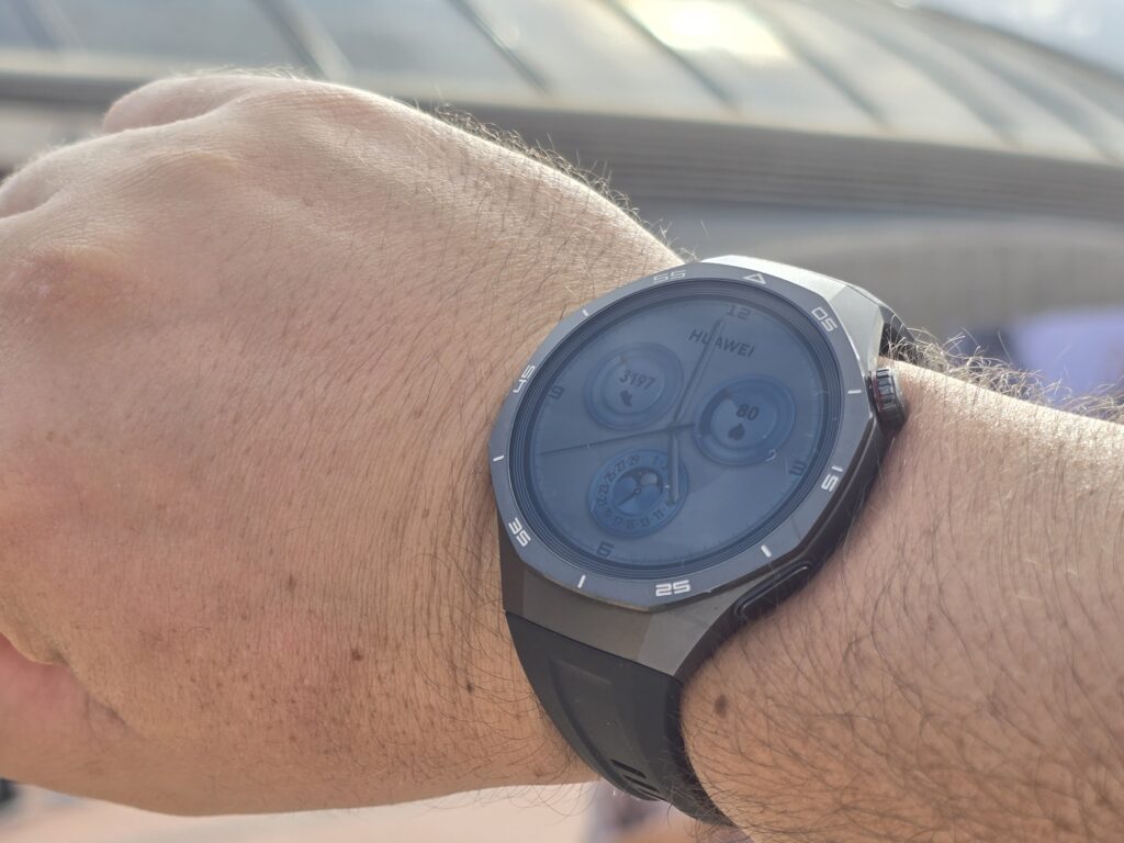 HUAWEI WATCH GT 5 Pro – смартчасовник с титаниев корпус и иновативни функции