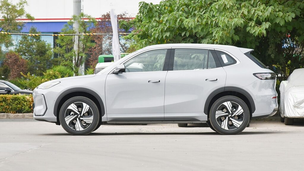 Geely EX5 – електрически кросоувър с пробег до 530 км ще бъде пуснат в Европа до края на 2024 г.