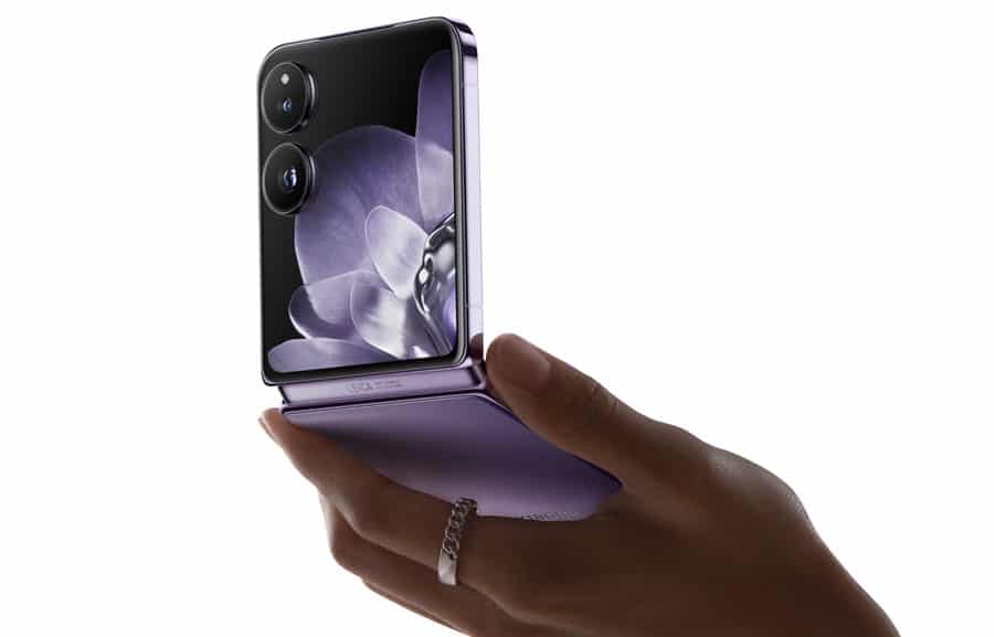 Xiaomi представи глобалната версия на сгъваемия смартфон MIX Flip