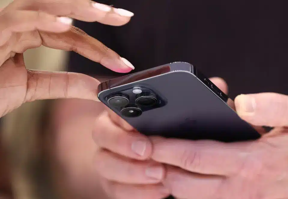 Как iPhone 16 Pro може да промени смартфоните завинаги