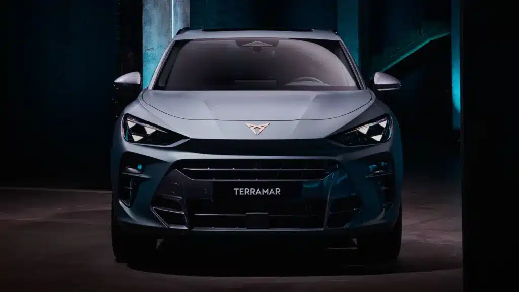 Братът на VW Tiguan и Audi Q3: Cupra представи хибридния кросоувър Terramar с впечатляващ дизайн
