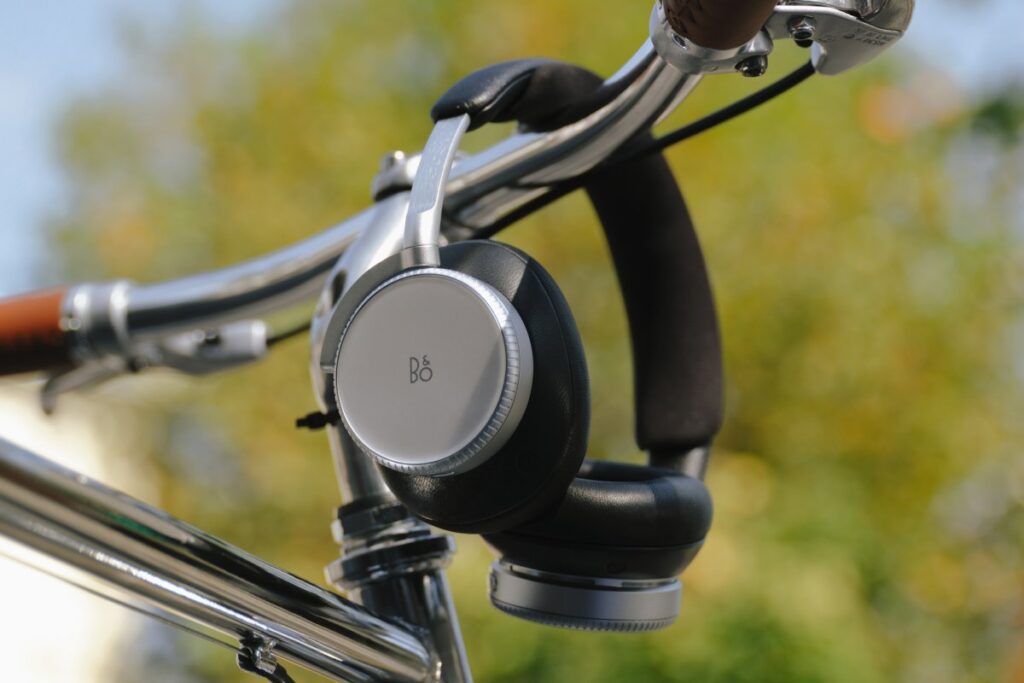 Bang & Olufsen представя Beoplay H100: Върхът на преносимото аудио