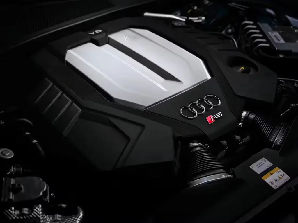 BMW M5 Touring срещу Audi RS6 Performance