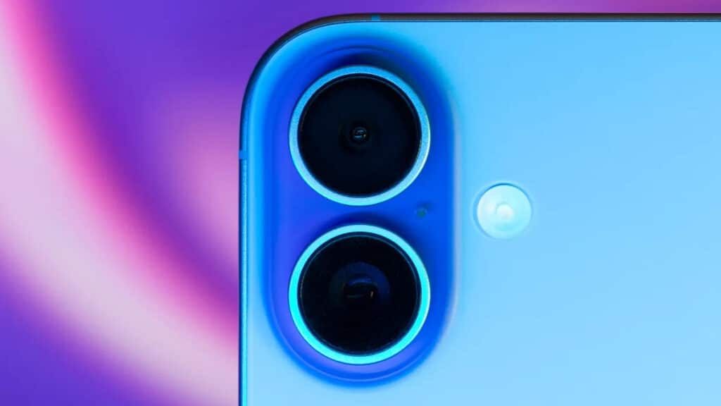 Pro функции на „достъпна“ цена – първите ревюта на iPhone 16 и iPhone 16 Plus са тук