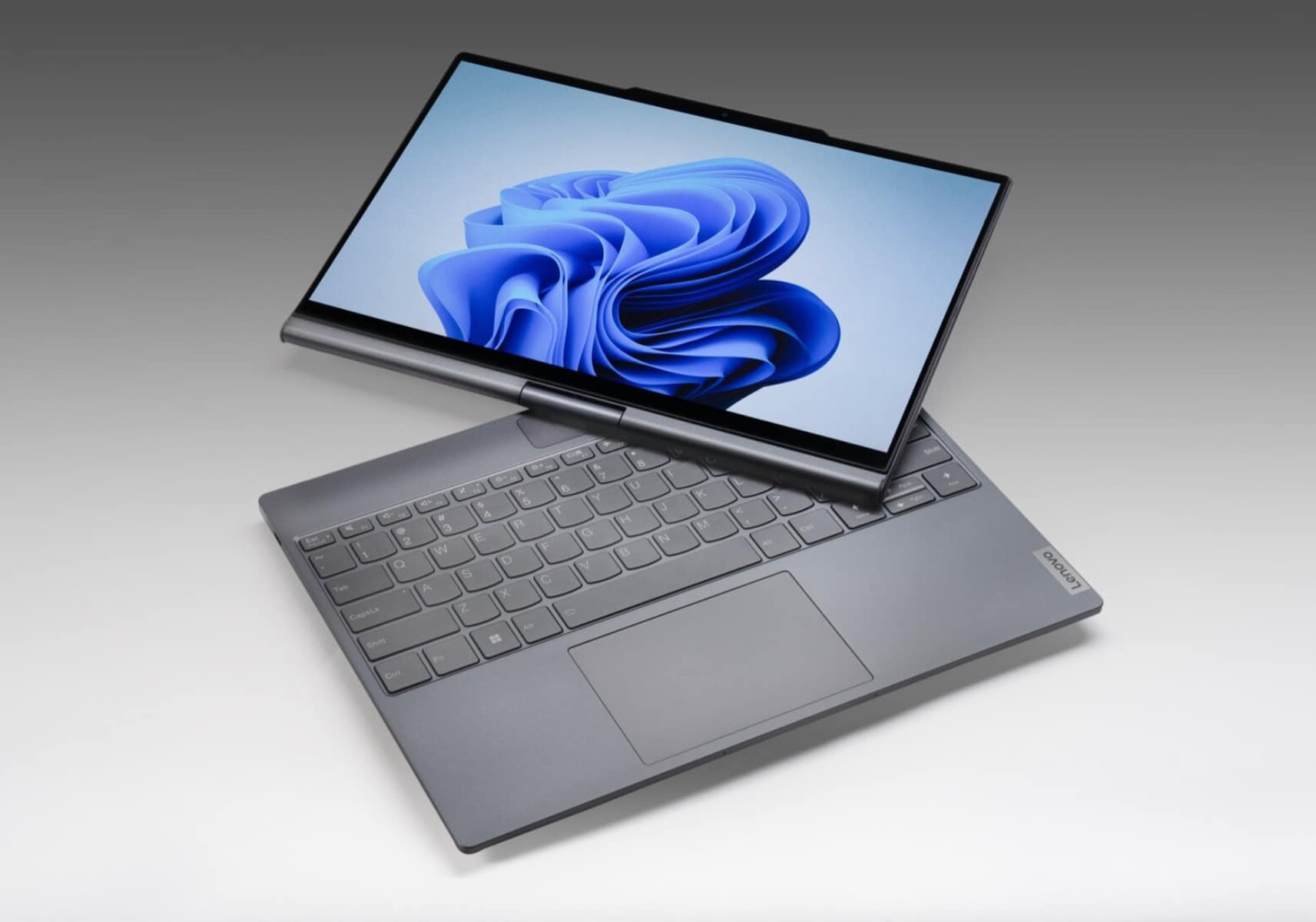 Lenovo показа лаптоп на бъдещето с екран, който следи потребителя и разбира гласови команди